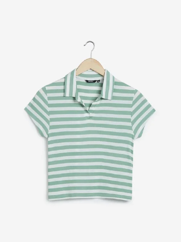 Nuon Sage Green Striped Cropped Polo T-Shirt Front Pockets Side Pockets Patch Pockets Nuon Sage Green Striped Cropped Polo T-Shirt Front Pockets Side Pockets Patch Pockets