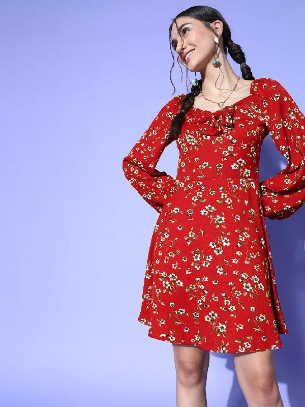 Berrylush Women Red & White Floral Printed V-Neck Crepe Flared A-Line Mini Dress Cozy T-Shirt Mini Dress Berrylush Women Red & White Floral Printed V-Neck Crepe Flared A-Line Mini Dress Cozy T-Shirt Mini Dress