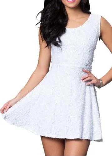 Juniors Lace Bow-Back Dress