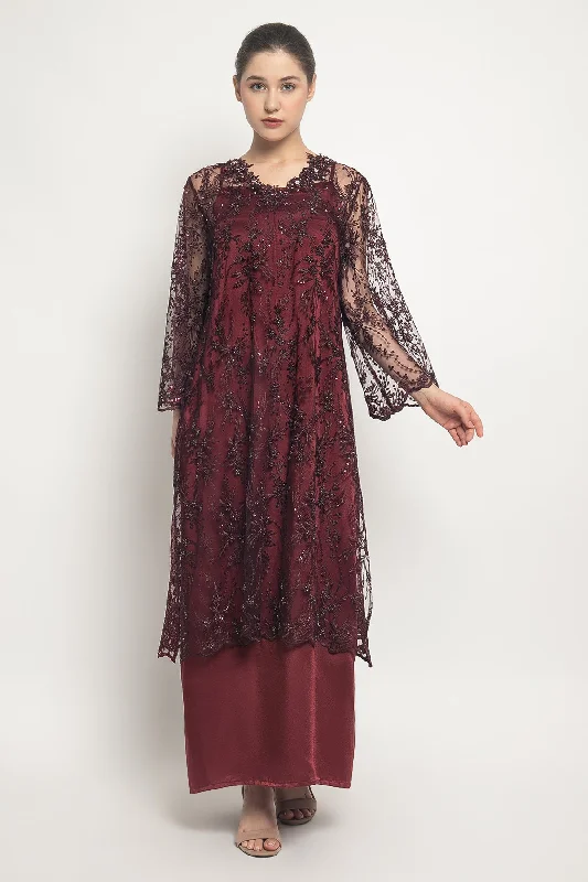 Aprili Dress in Maroon Burgundy